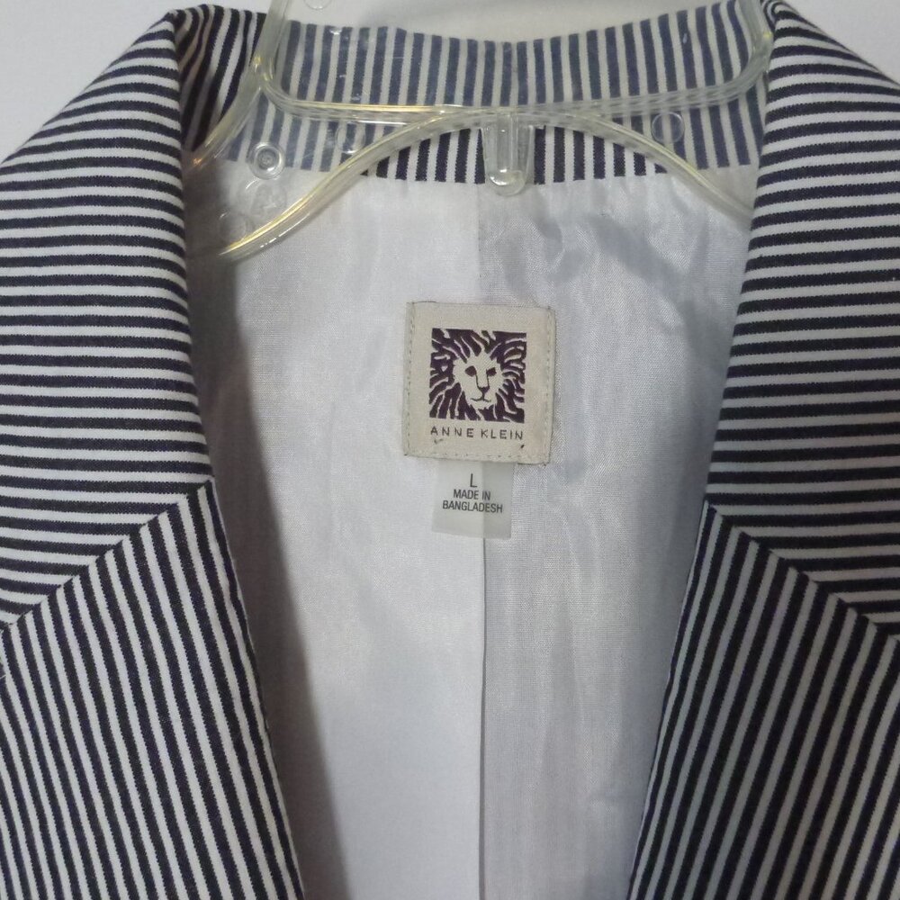 Women's Anne Klein Navy and White Striped Seersucker Blazer - Picture 3 of 9